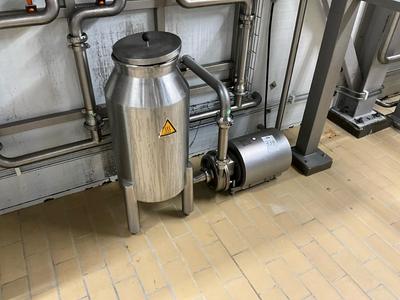 Imagen general de Alfa laval Pump and s/s tank